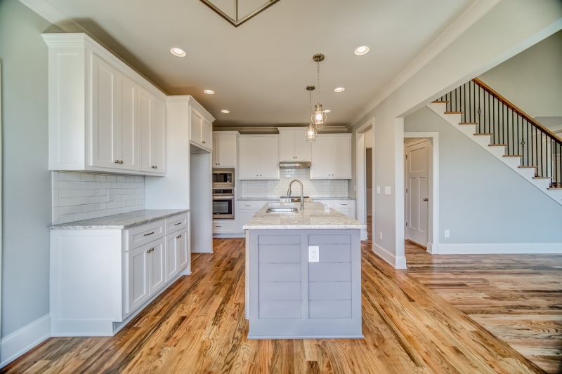 Huntington Ridge (c) House Plan Photo